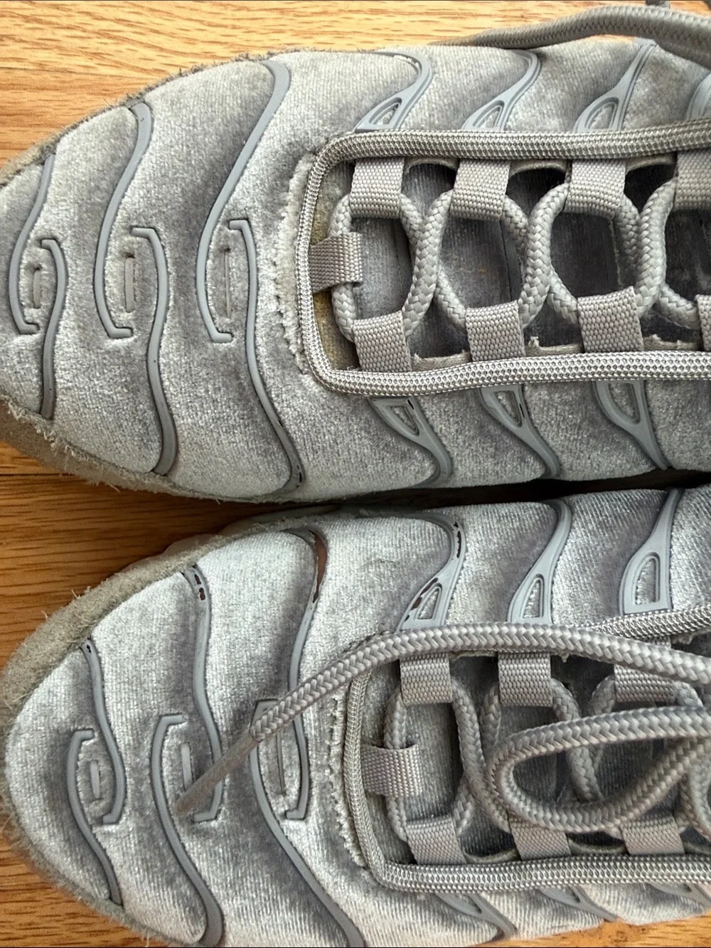 Nike Air Max Plus LX Velvet Shoes